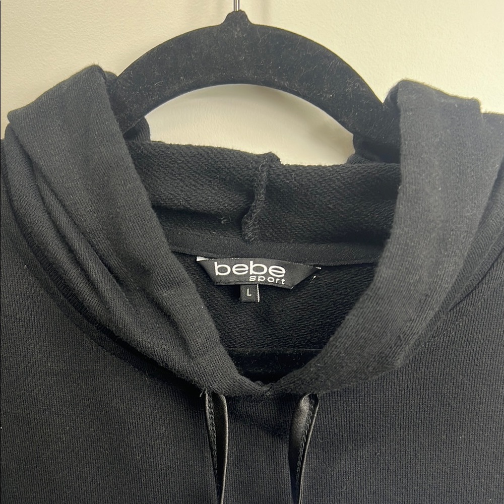 Bebe Sport Sleeveless Black Grunge Hoodie with textured Logo Large - Picture 3 of 15